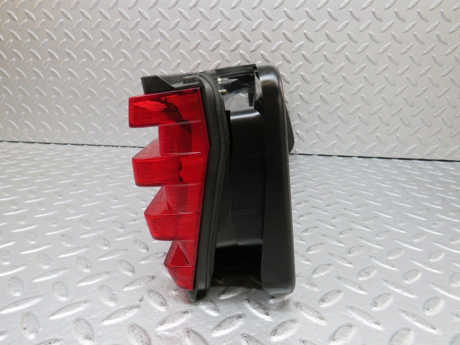 36933 Mercedes-Benz C126 420SEC Coupe Tail Light Left Side 0153316R3