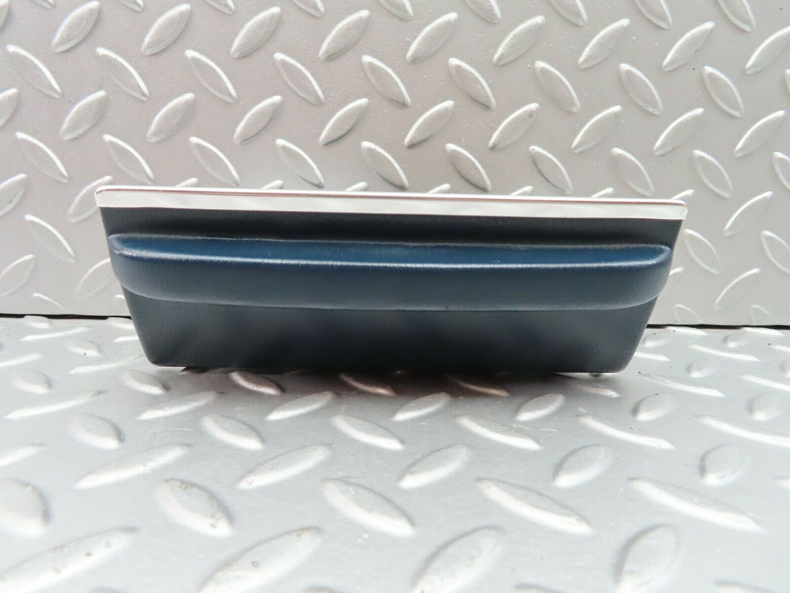 6849 Mercedes-Benz C107 350SLC Coupe Centre Console Ashtray Blue