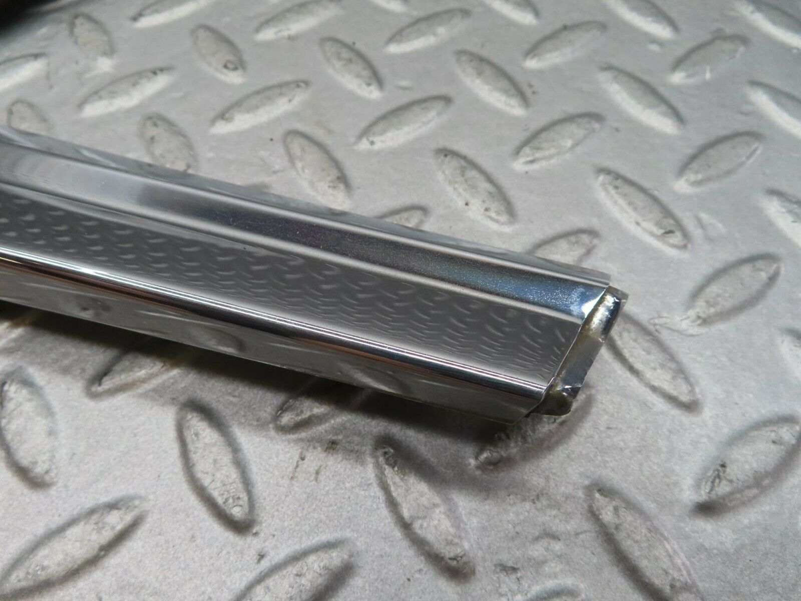 16588 Mercedes-Benz C107 380SLC Rear Right Quarter Window Chrome Frame