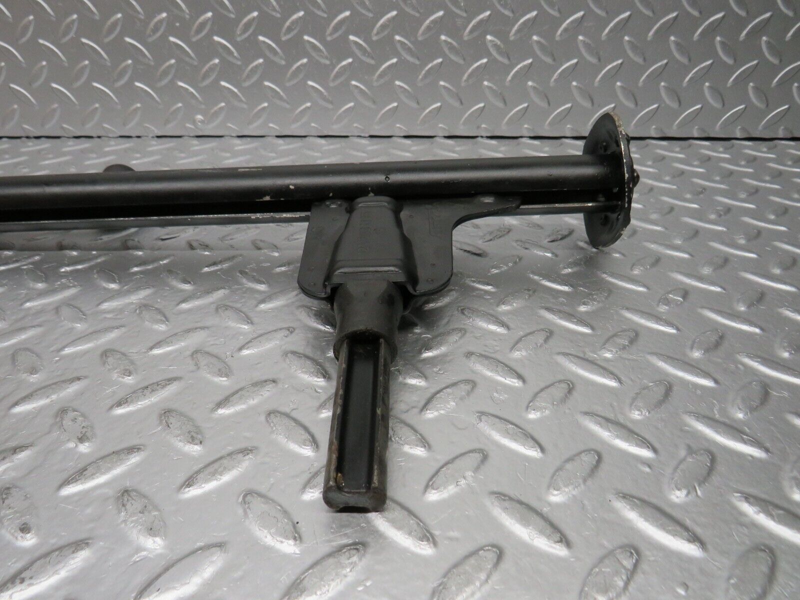 30440 Mercedes-Benz W124 230E Car Jack 1245831115