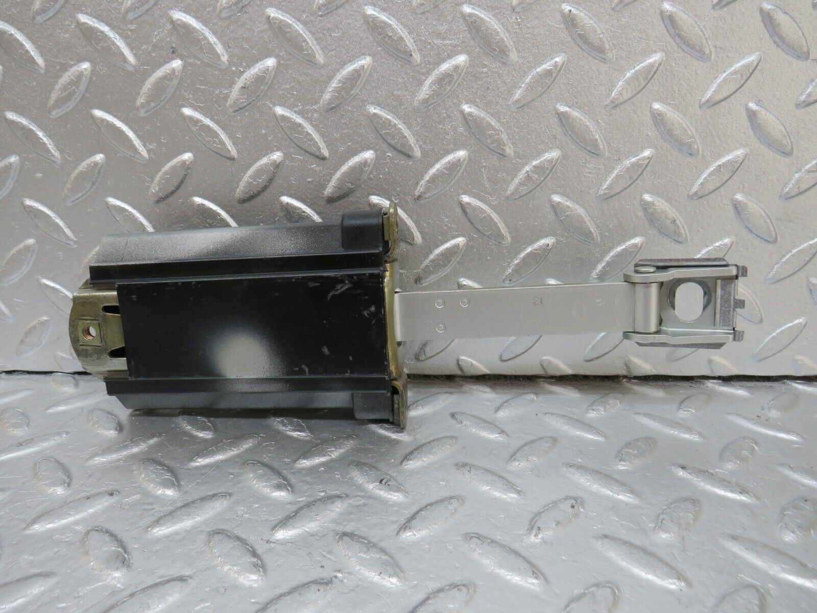 34692 Mercedes-Benz W210 320E Door Safety Check Strap