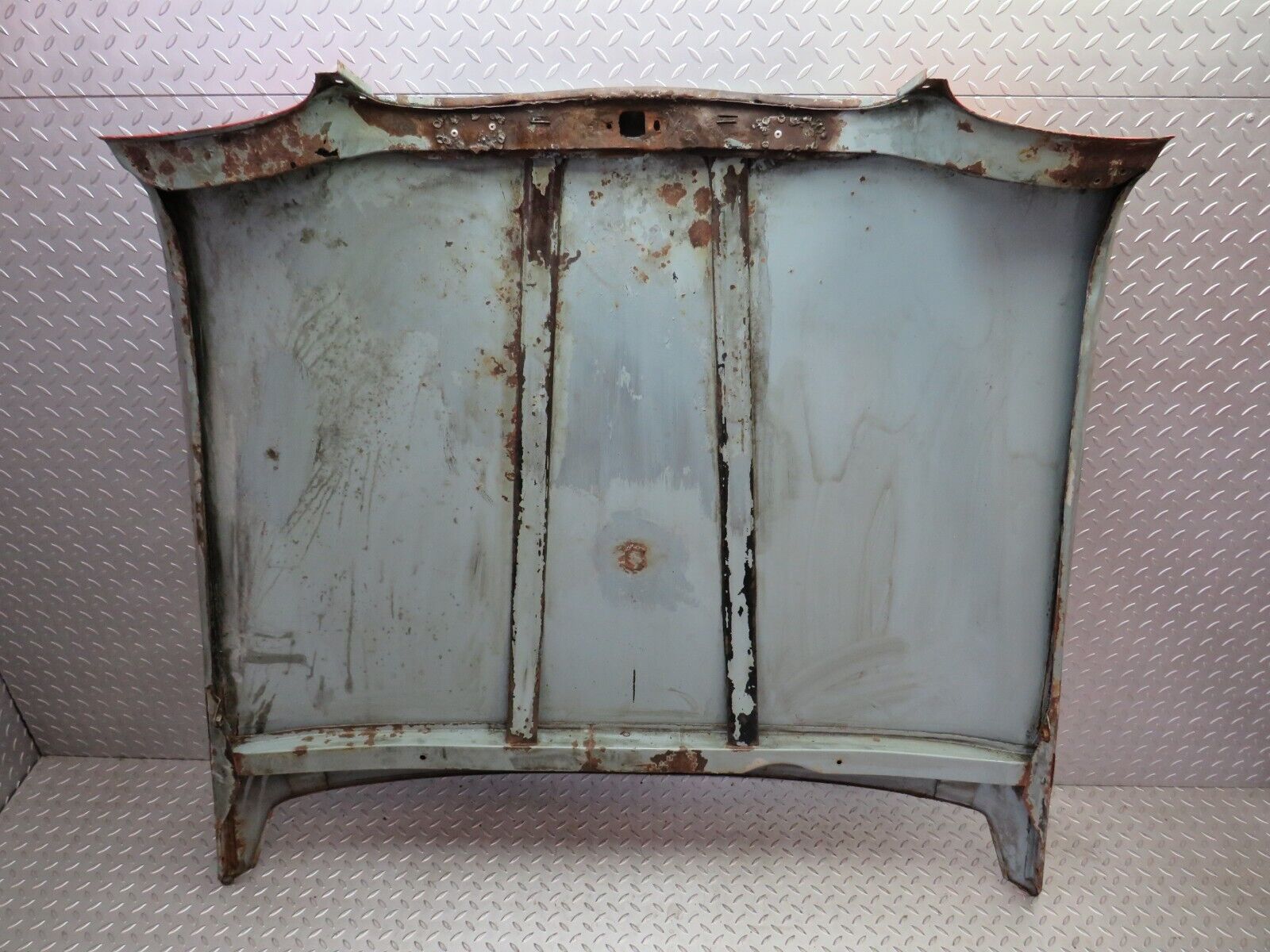 35947 Mercedes-Benz W108 Bonnet