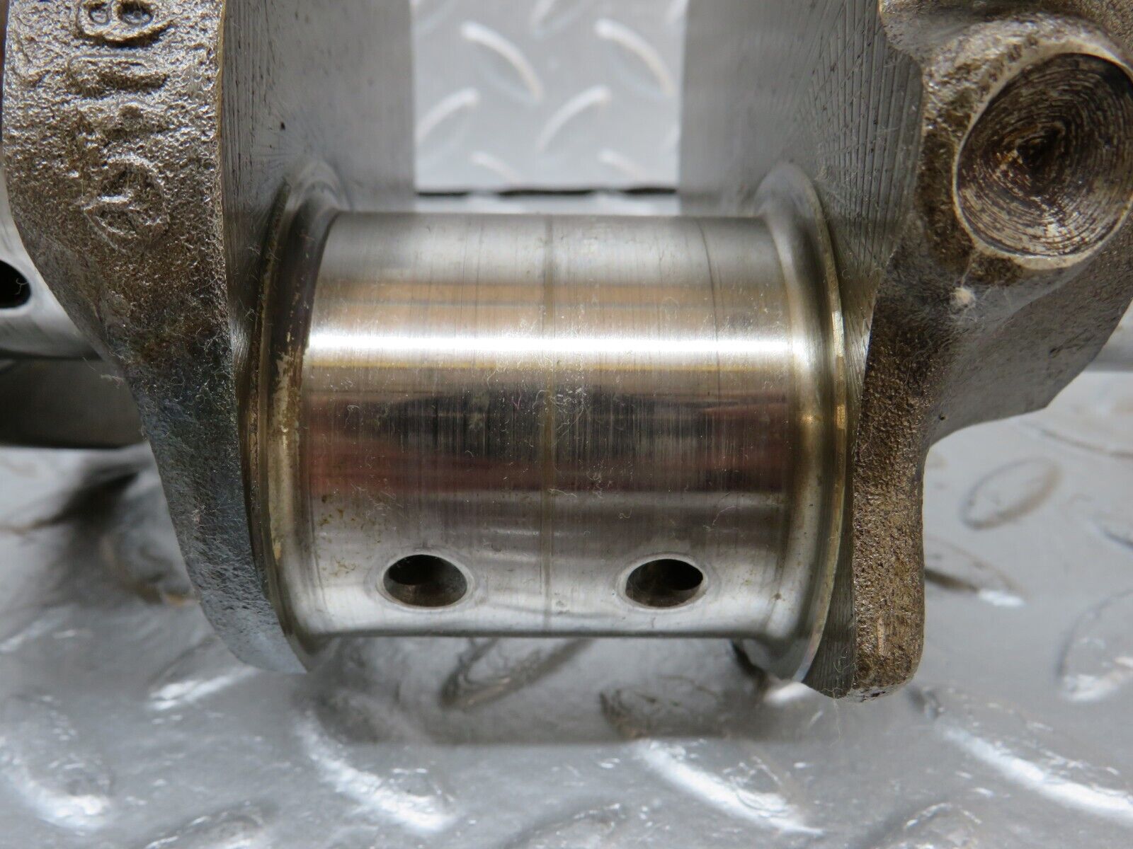 34543 Mercedes-Benz C126 380SEC Coupe Crankshaft 1160312201