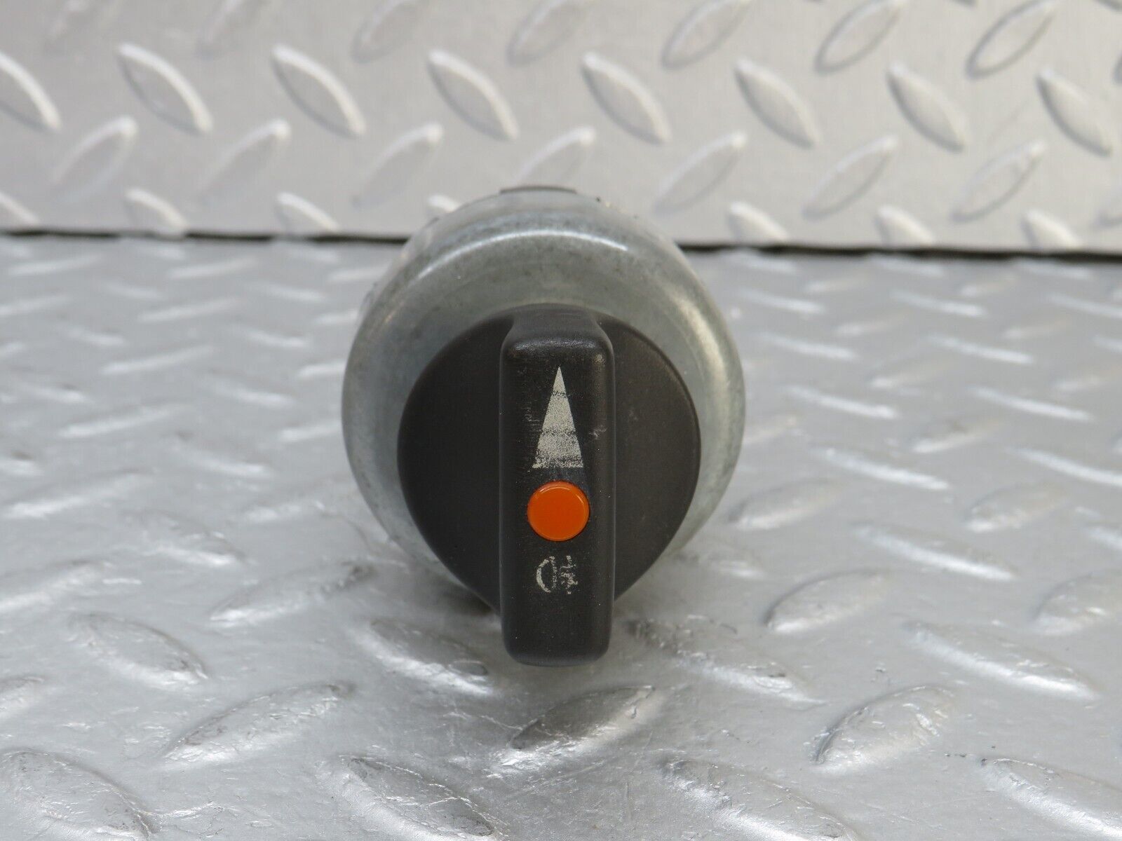 36571 Mercedes-Benz W201 190E 2.0L Headlight Switch