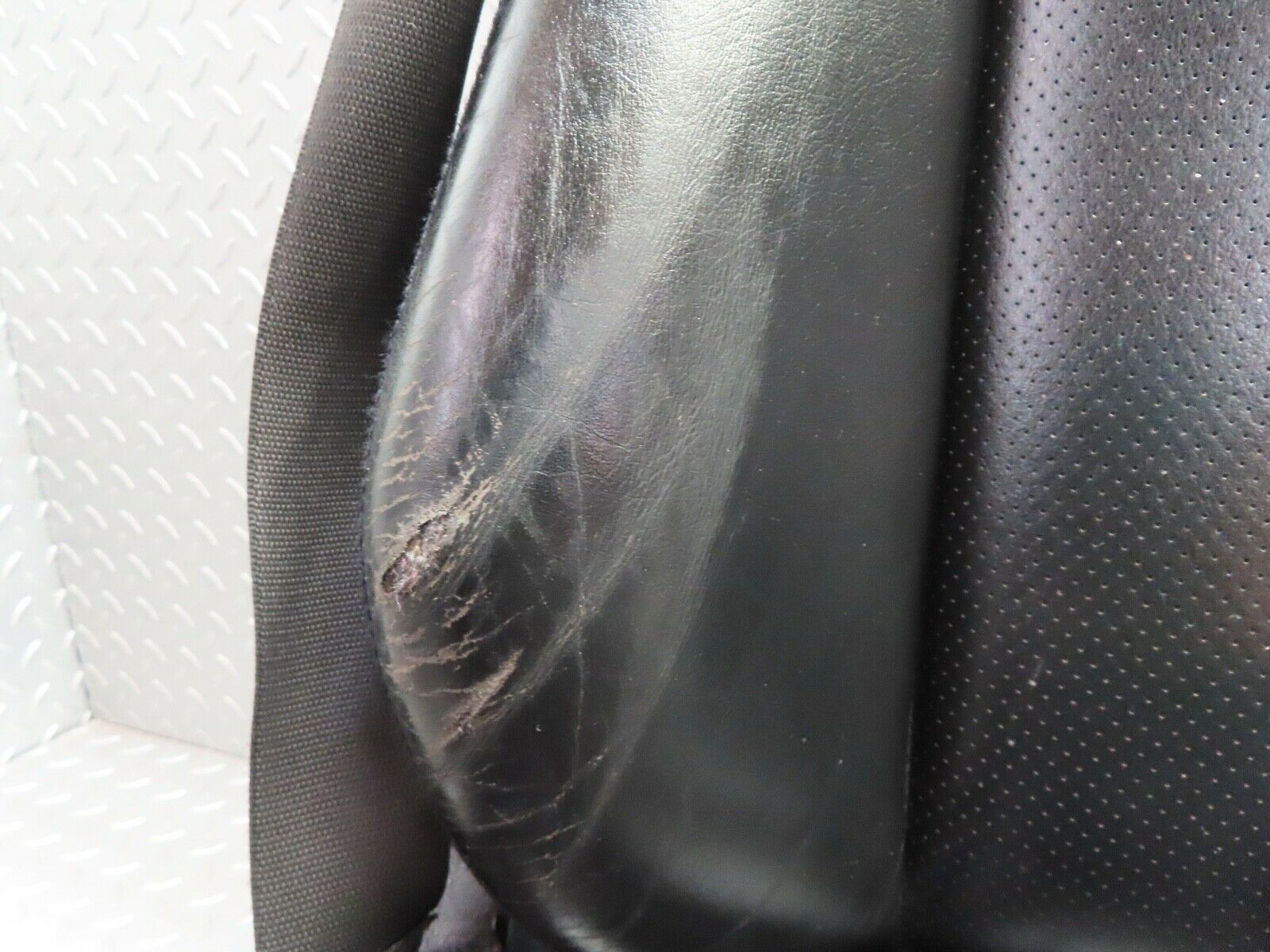 17184 Mercedes-Benz R129 300SL Coupe Electric Front Right Seat Black Leather