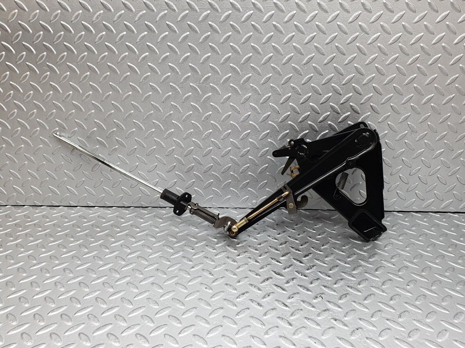 41211 Mercedes-Benz W126 300SE Handbrake Regulator