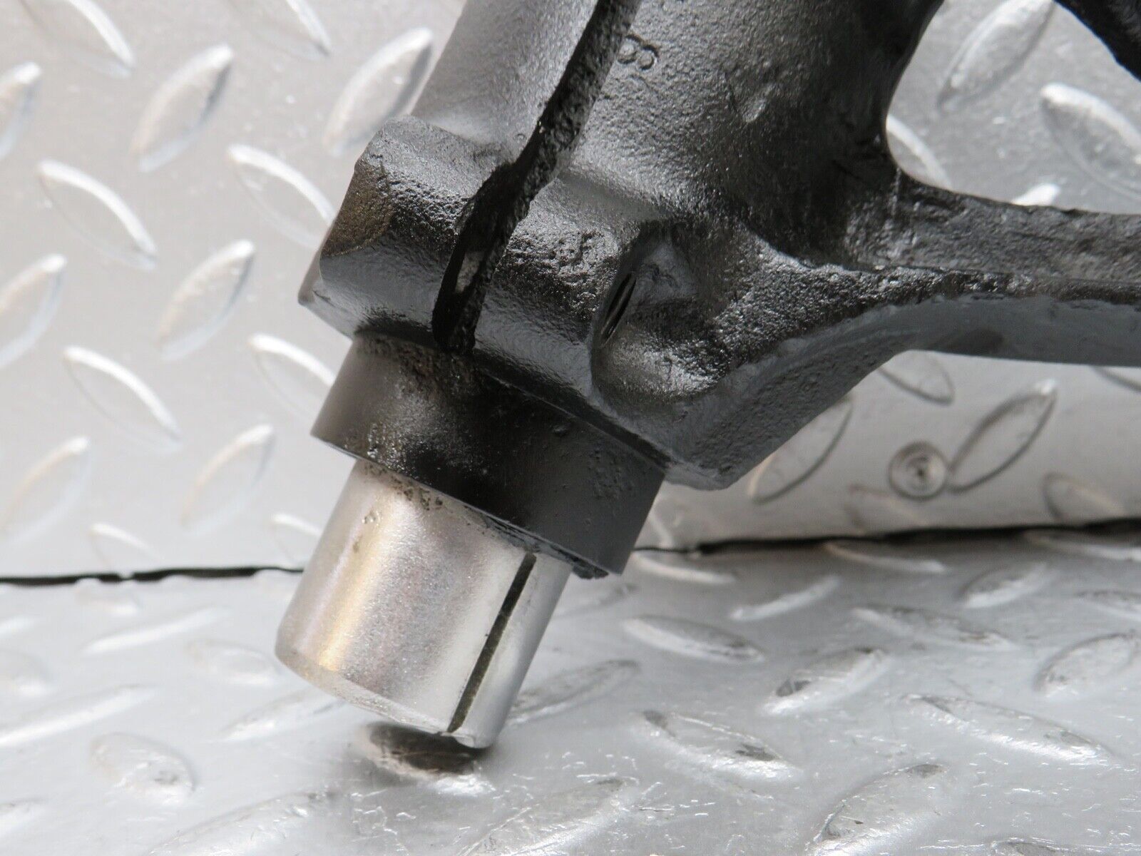 0370 Mercedes-Benz W108 280SE Differential Mounting Bracket 1113510716