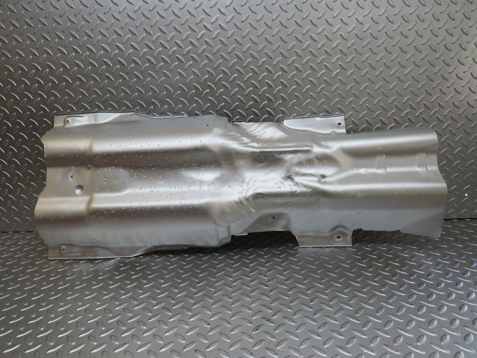 24715 Mercedes-Benz W140 S320 Exhaust Heat Shield