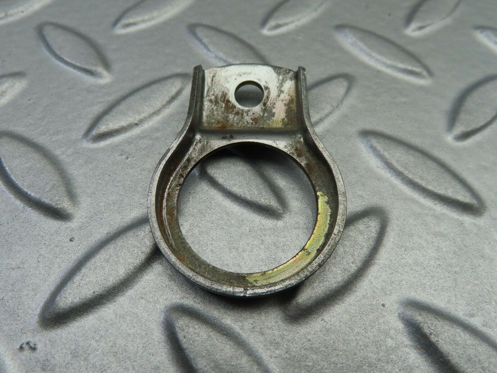 7095 Mercedes-Benz C107 350SLC Coupe Fuel Injector Bracket