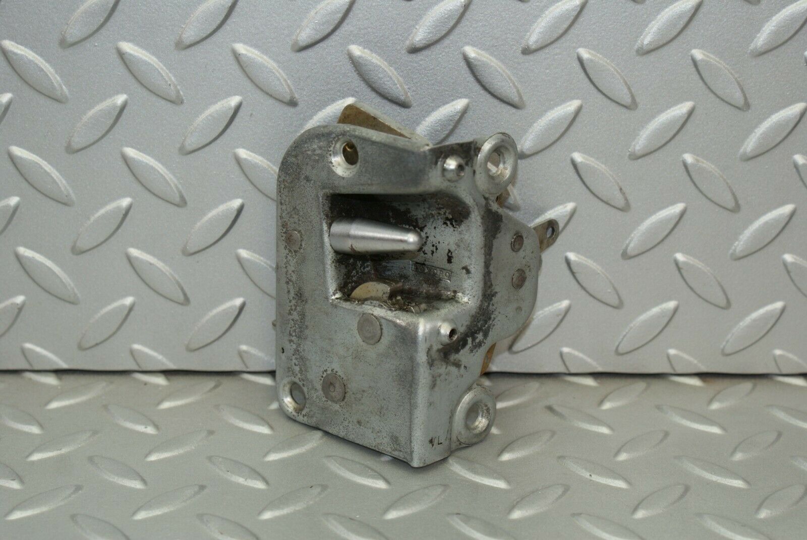 3121 Mercedes-Benz W115 220D Front Left Door Lock Mechanism