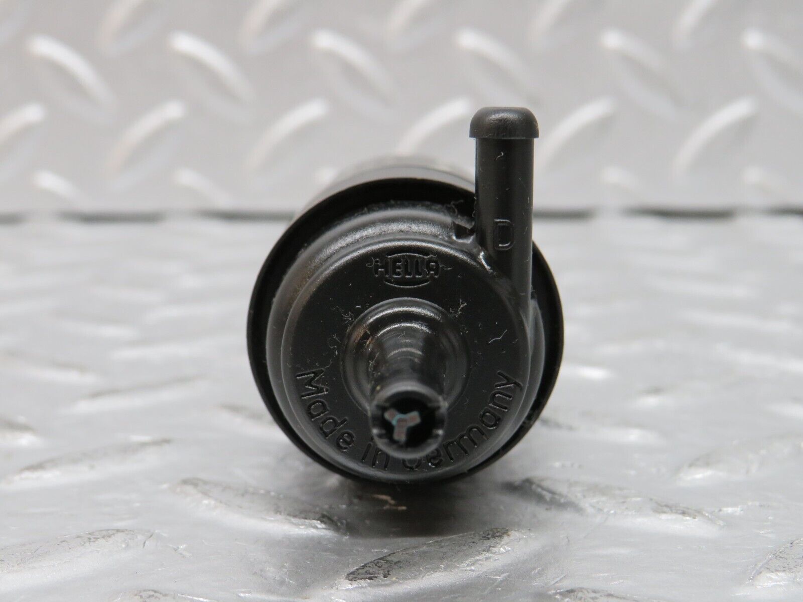 32390 Mercedes-Benz S124 300TE Wagon Windscreen Washer Pump Hella 1248690221