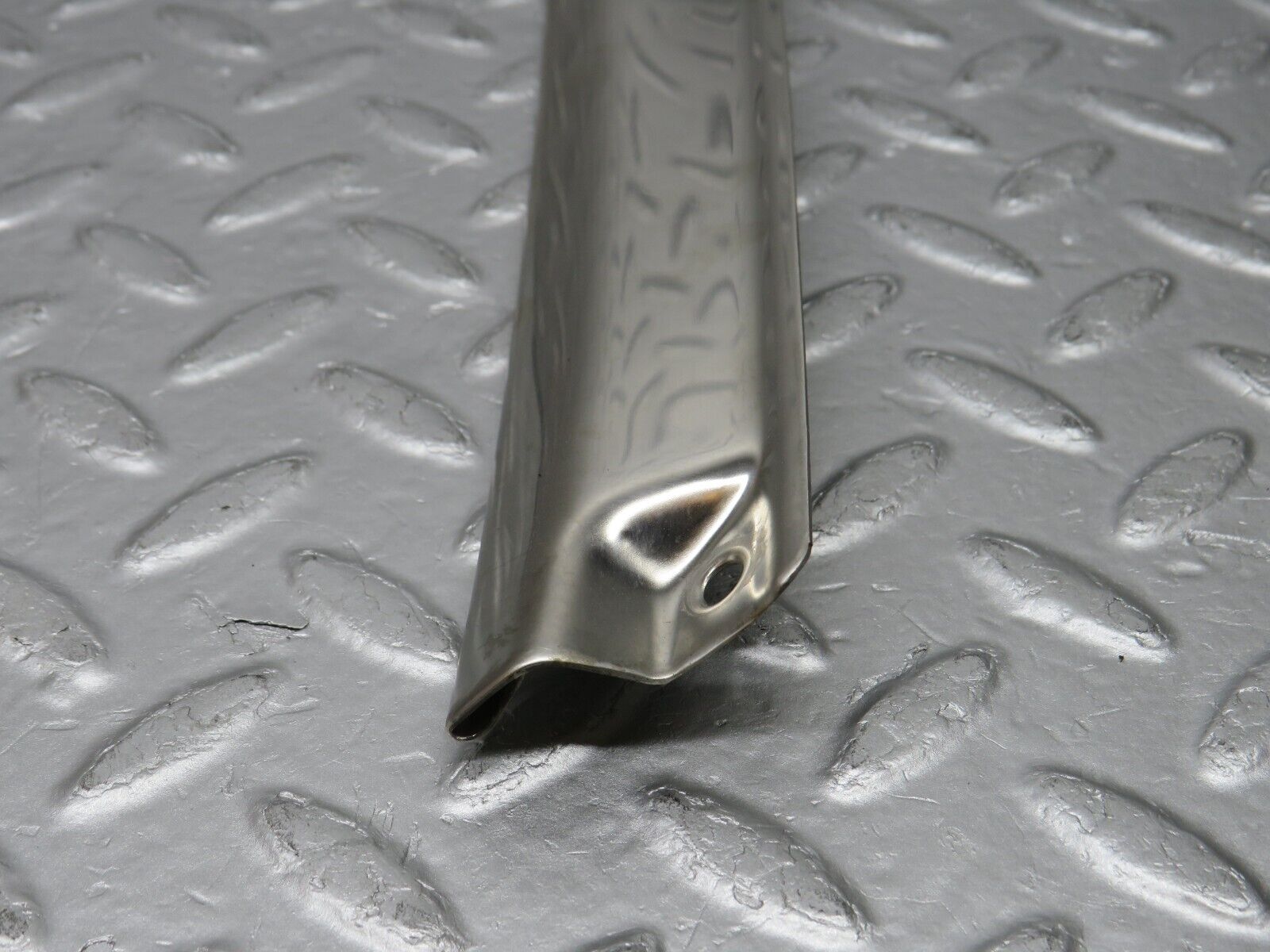 38593 Mercedes-Benz R129 280SL Coupe Folding Top Chrome Top Cover Trim Right