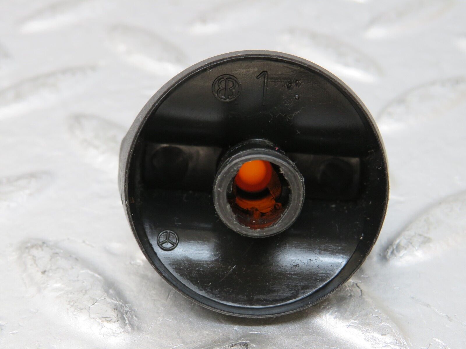25689 Mercedes-Benz W124 280E Headlight Switch Knob