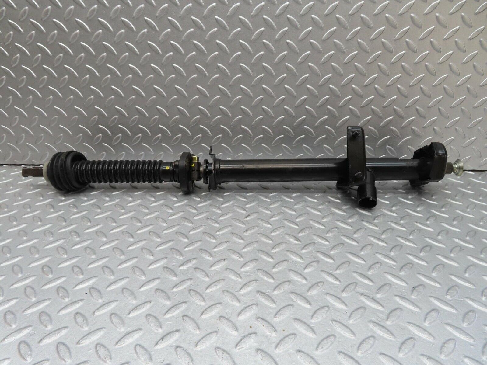 16084 Mercedes-Benz W123 280E Steering Column