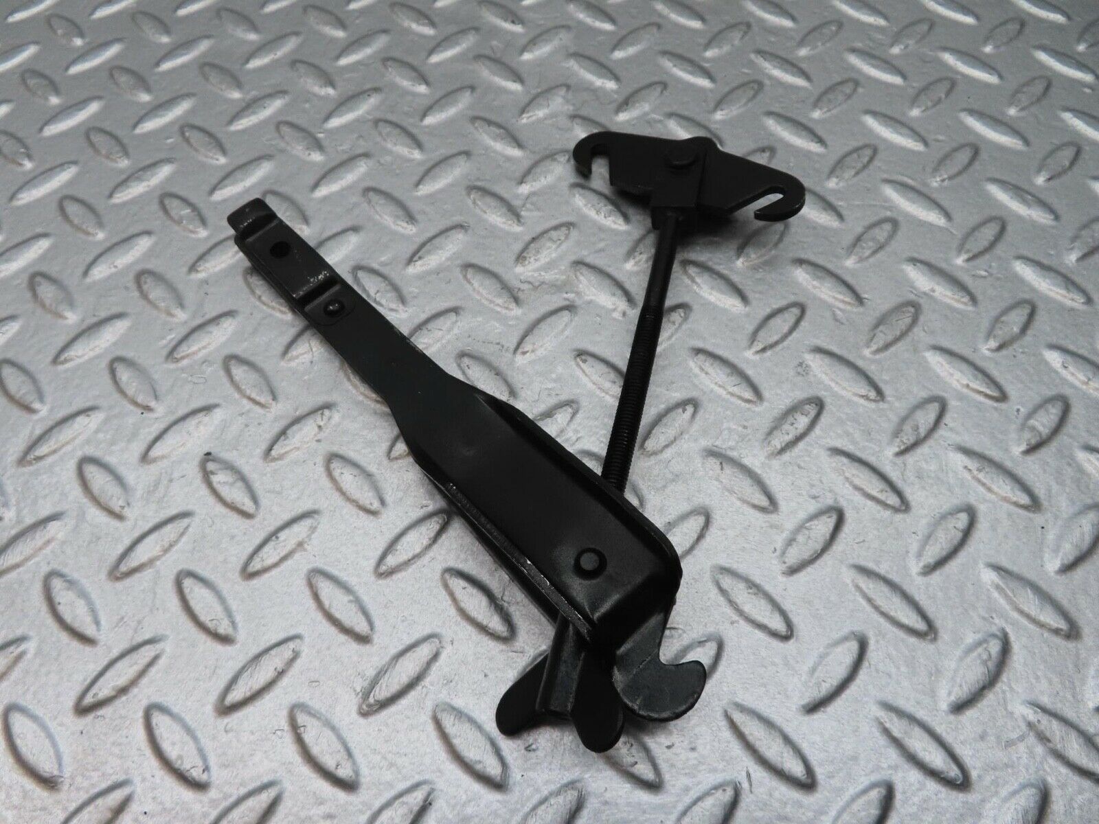 12919 Mercedes-Benz W111 220SE Handbrake Adjusting Handbrake Regulator