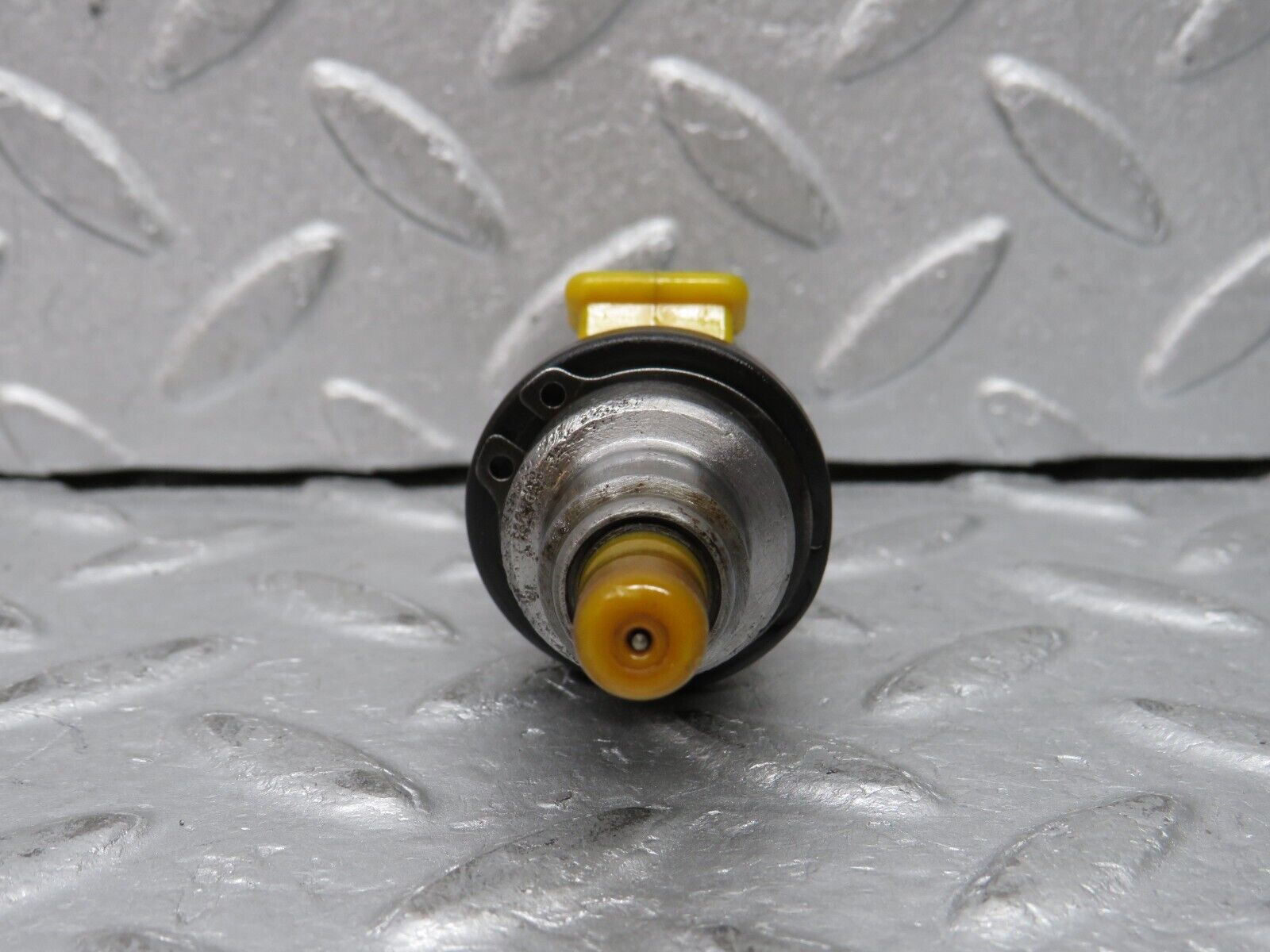 37574 Mercedes-Benz W109 300SEL Fuel Injector Bosch 0280150034