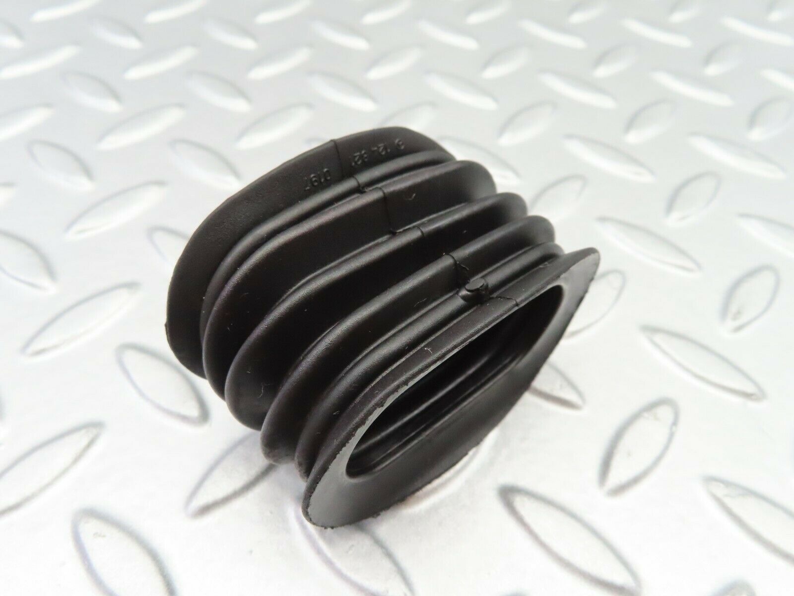 6543 Mercedes-Benz S124 E220 Wagon Front Door Wire Protector Rubber 1248210197