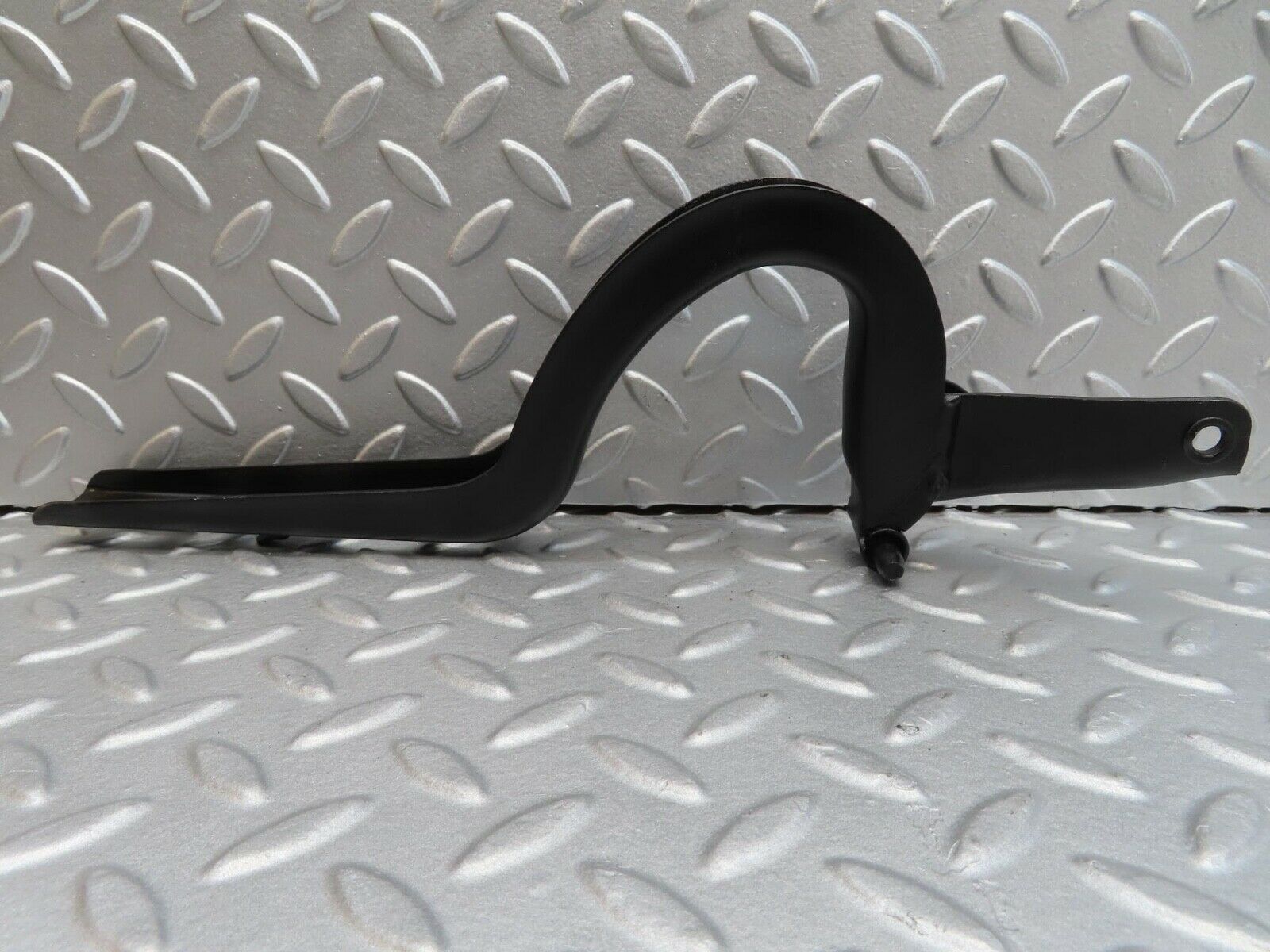 15993 Mercedes-Benz W123 280E Trunk Hinge Left Side 1237500187