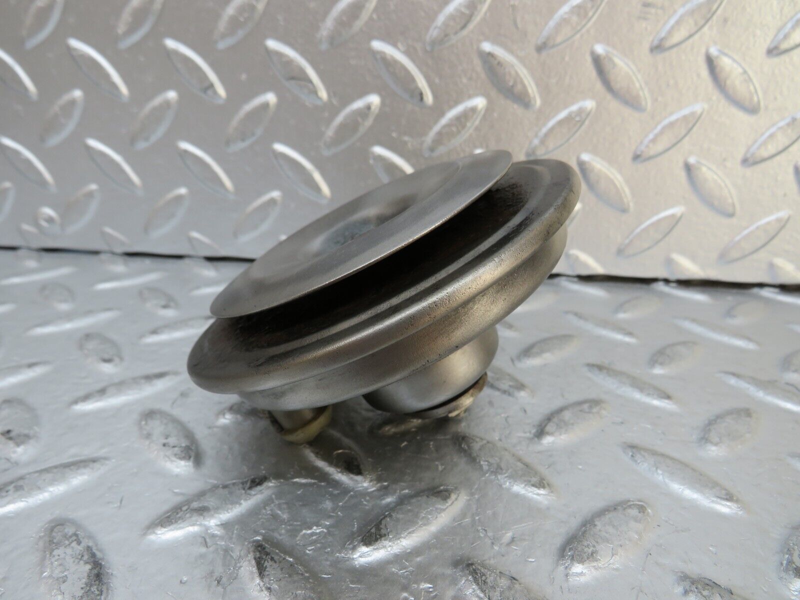 26899 Mercedes-Benz W123 240D Horn Bosch 0035423820