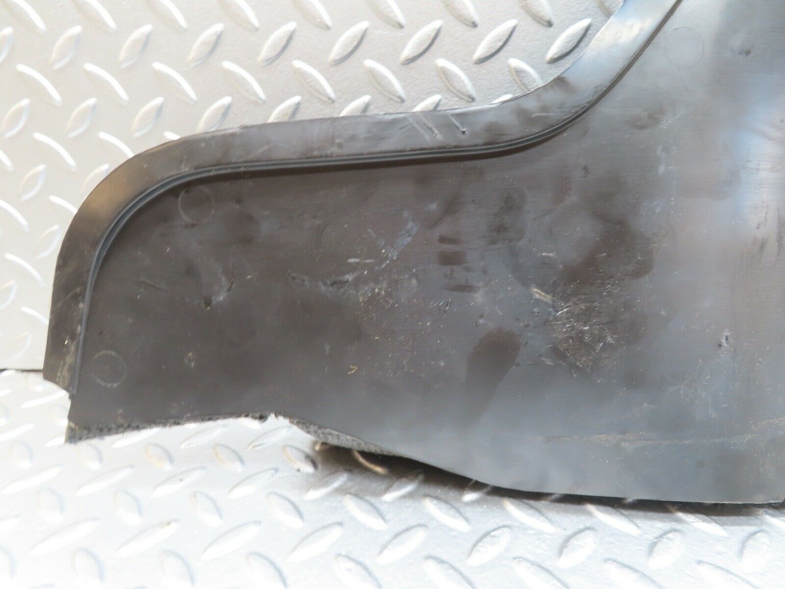 18133 Mercedes-Benz W123 200 Centre Console Carpet Blue Left Side