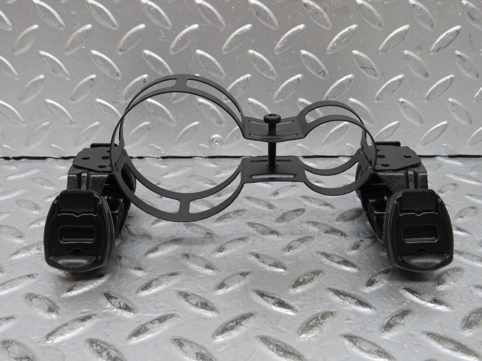 29011 Mercedes-Benz C124 320CE Coupe Fuel Pump Fuel Filter Bracket With Rubber