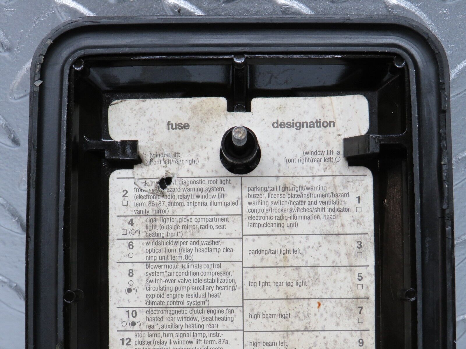 31998 Mercedes-Benz W123 230E Fuse Box Cover Lid 1235400082