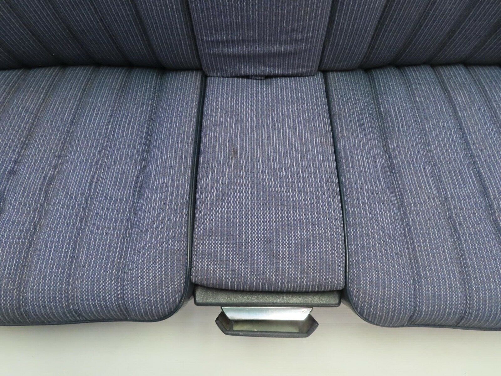 11301 Mercedes-Benz C123 230CE Coupe Rear Seat Blue 1239200316