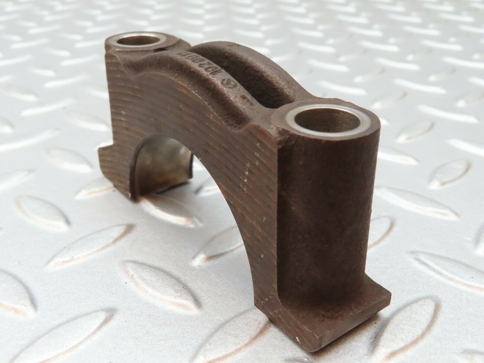 3955 Mercedes-Benz S123 200T Wagon Crankshaft Bearing Holder Block 1020011