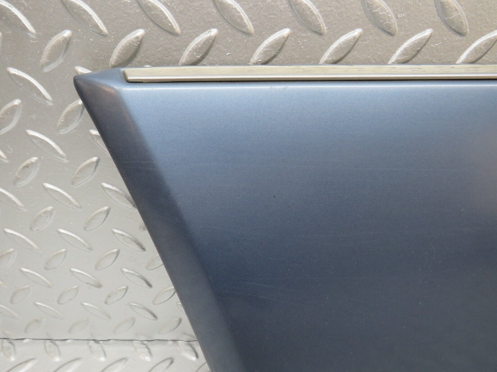 31297 Mercedes-Benz S124 220TE Wagon Front Left Fender Wing Moulding 1246901340