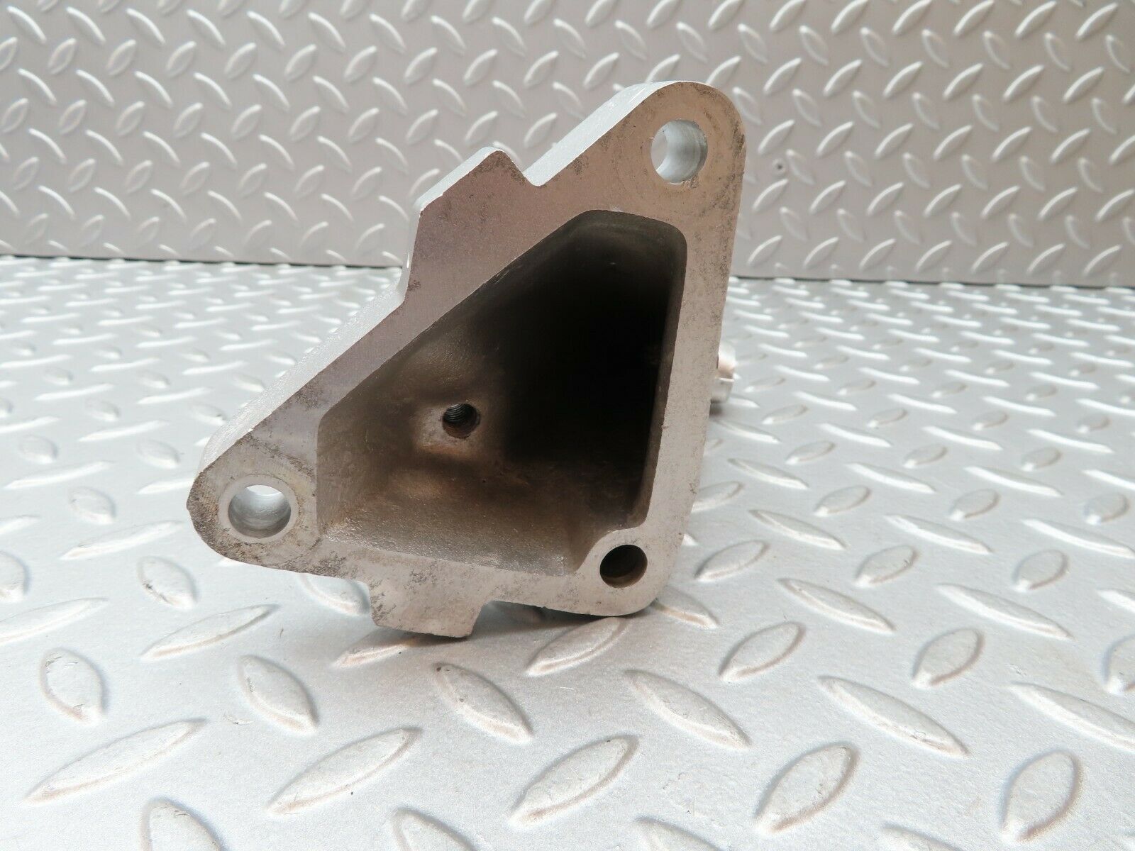 4399 Mercedes-Benz W123 230E Engine Mount Bracket Left Side 1022230504