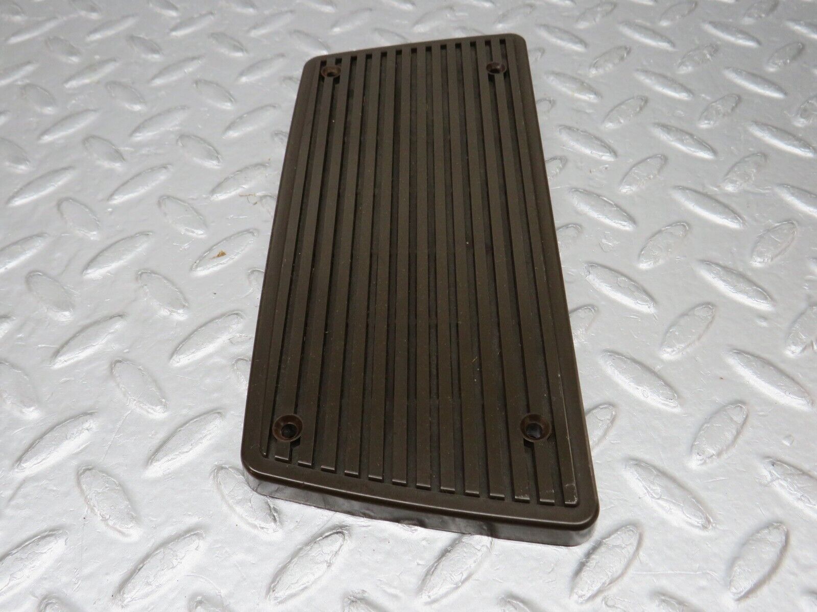 37490 Mercedes-Benz W109 300SEL Parcel Shelf Speaker Cover