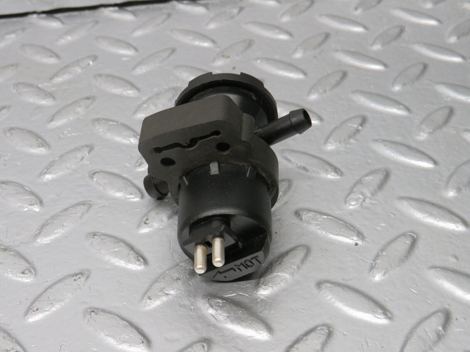 39715 Mercedes-Benz R129 320SL Coupe Fuel Regeneration Valve 0011409960