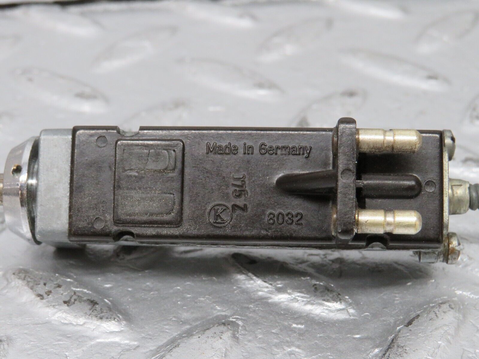 40453 Mercedes-Benz W110 230 Carburettor Choke Cable Pull Switch