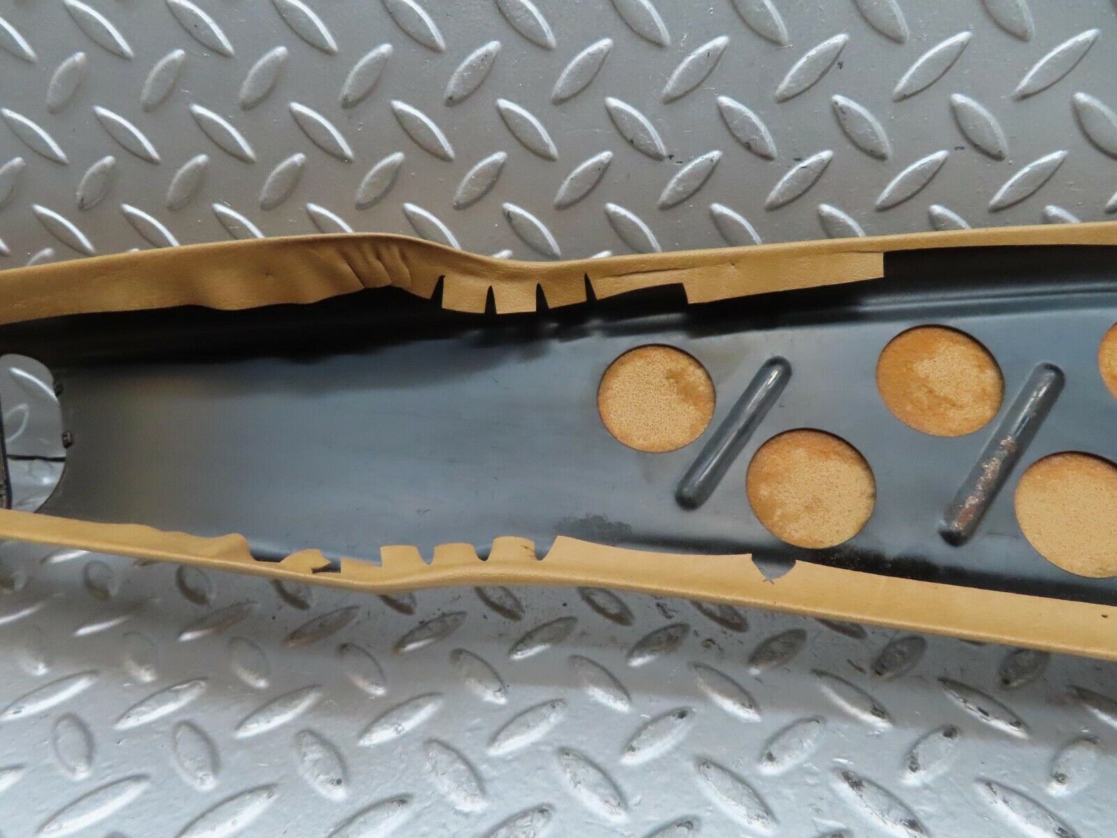 15850 Mercedes-Benz W123 280E B Pillar Cover Right Side Beige