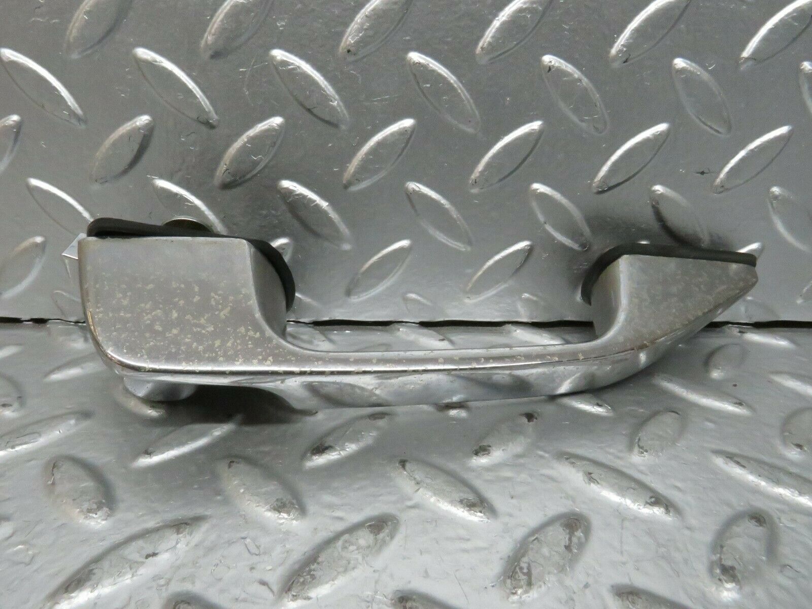 23716 Mercedes-Benz W114 280E Exterior Door Handle Rear Right 1157600401