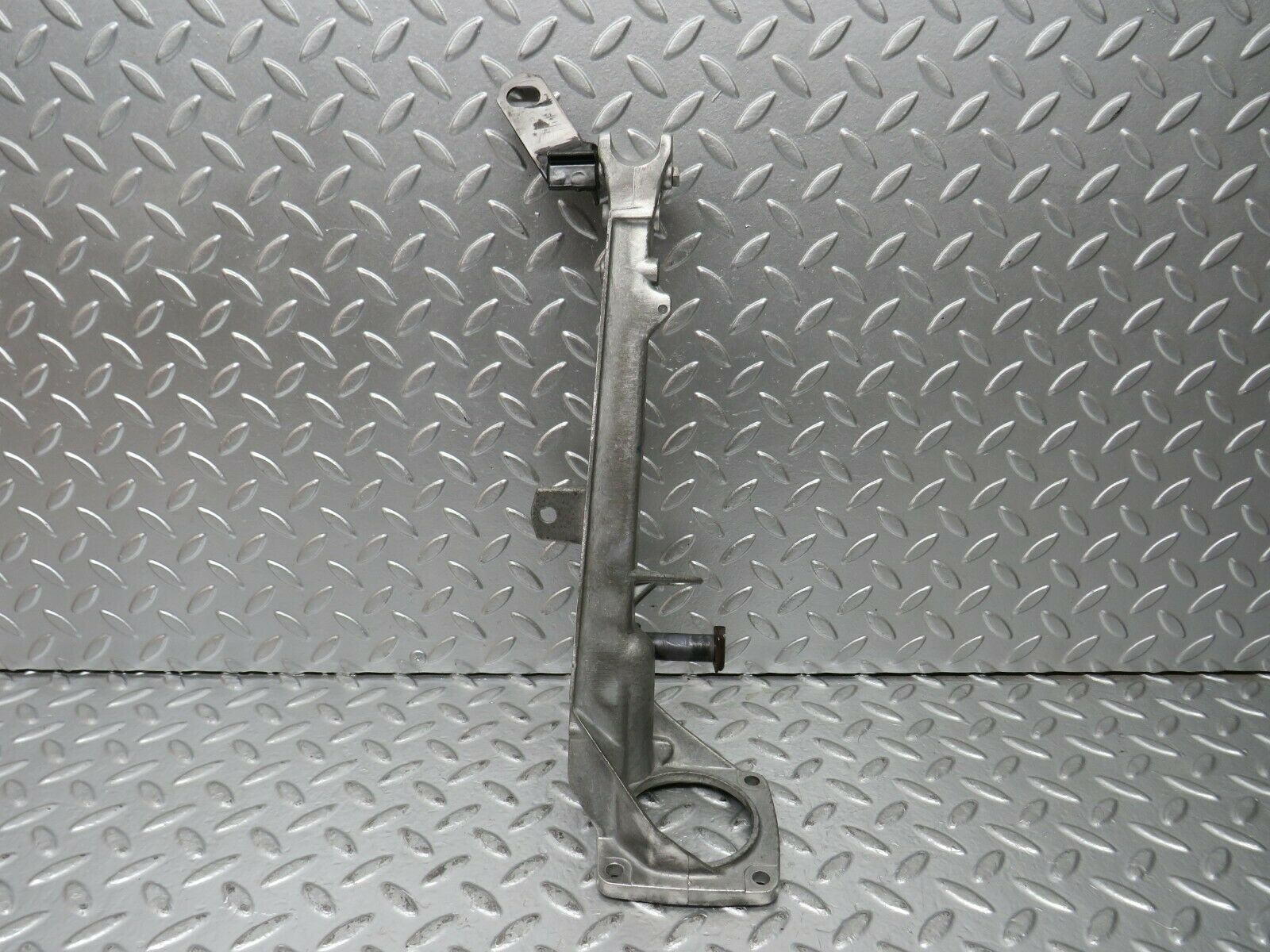 23487 Mercedes-Benz W114 280E Brake Pedal Bracket 1152940701
