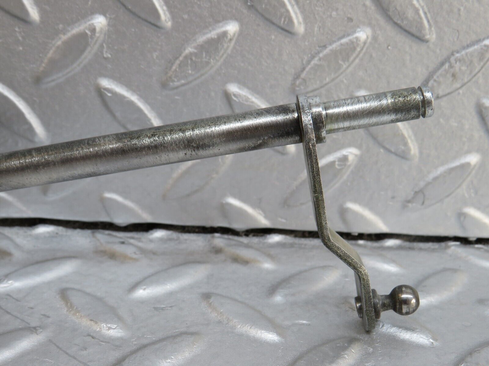 37165 Mercedes-Benz C126 420SEC Coupe Accelerator Linkage