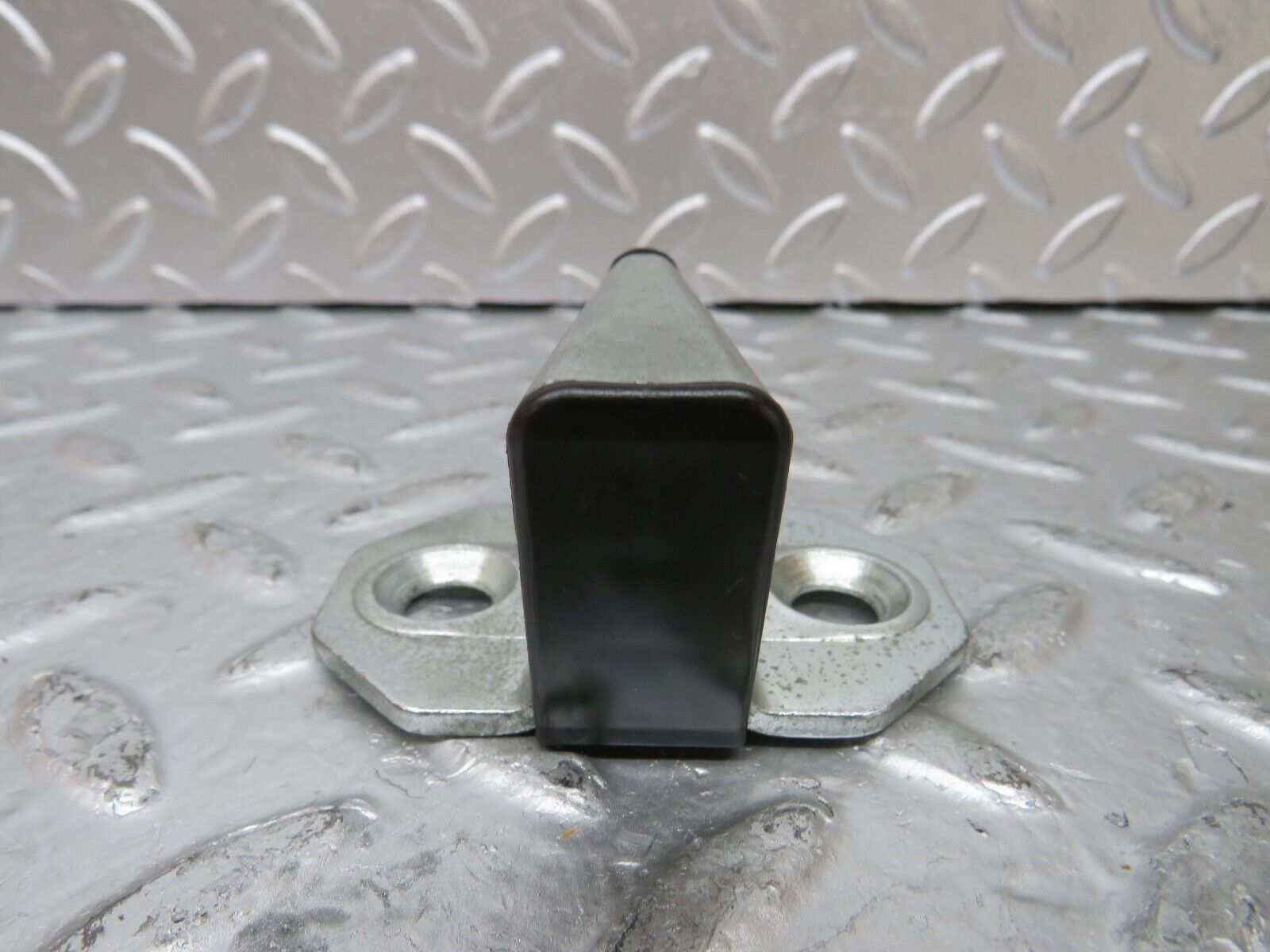 25844 Mercedes-Benz W124 280E Door Lock Latch