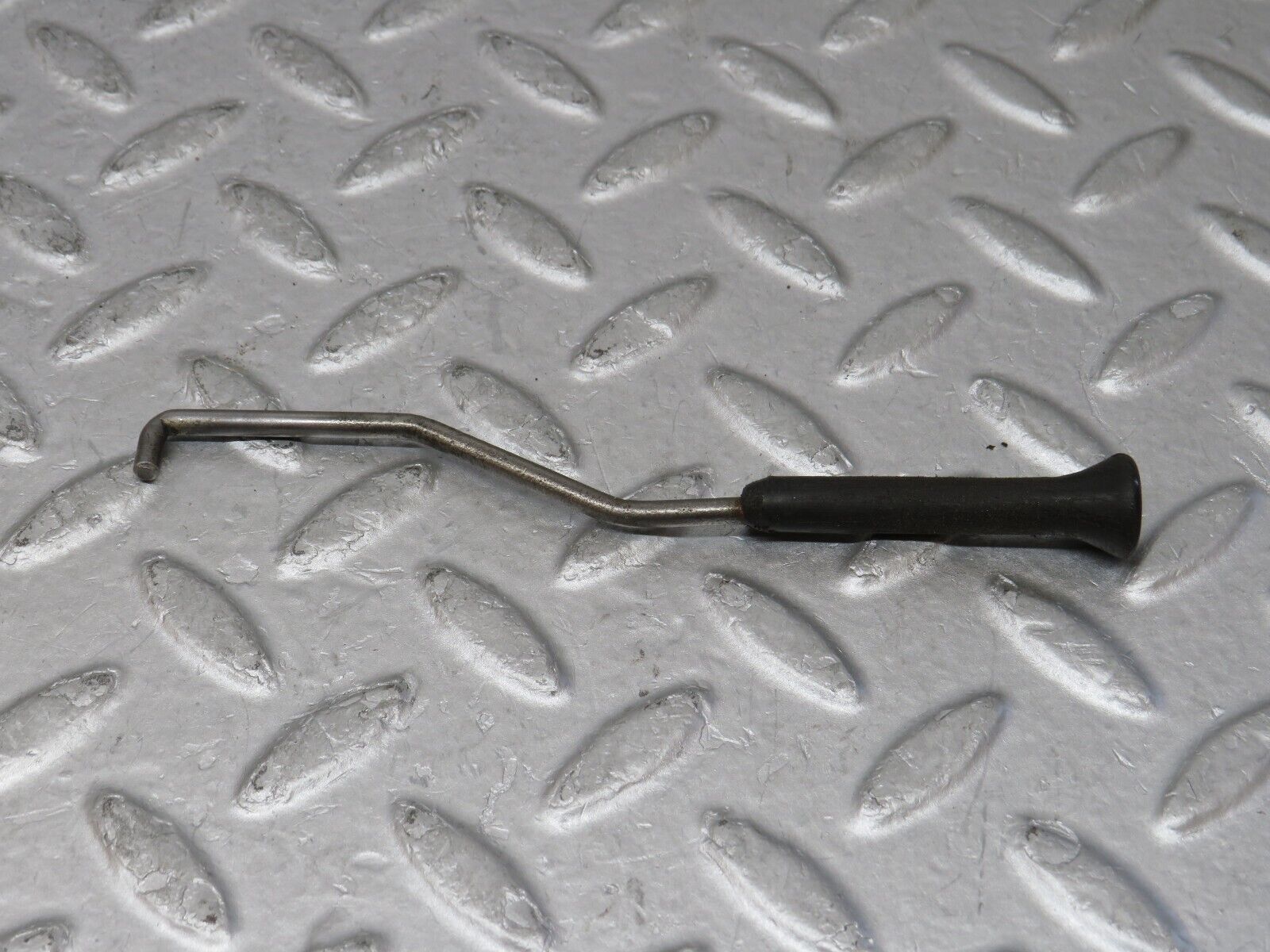 35747 Mercedes-Benz W108 Front Left Door Lock Knob