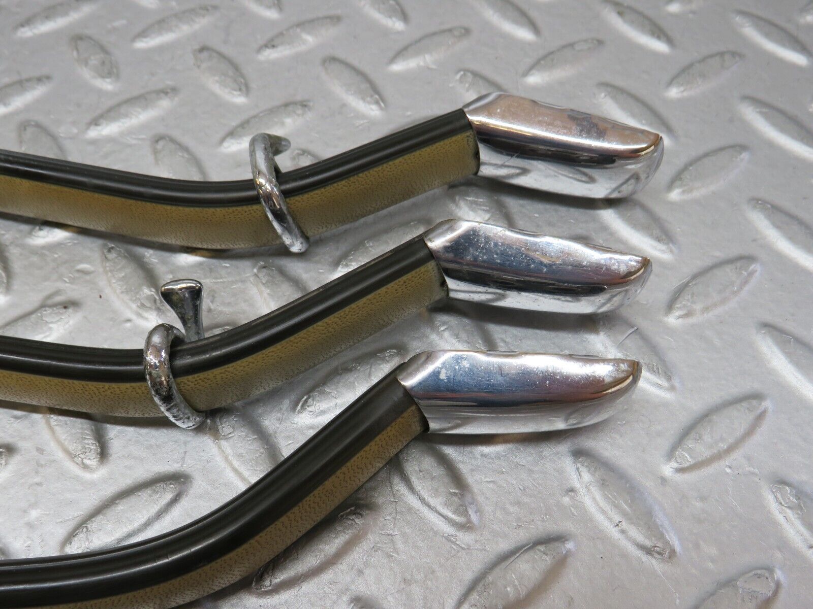 35721 Mercedes-Benz W108 Interior Roof Grab Handle Set Brown