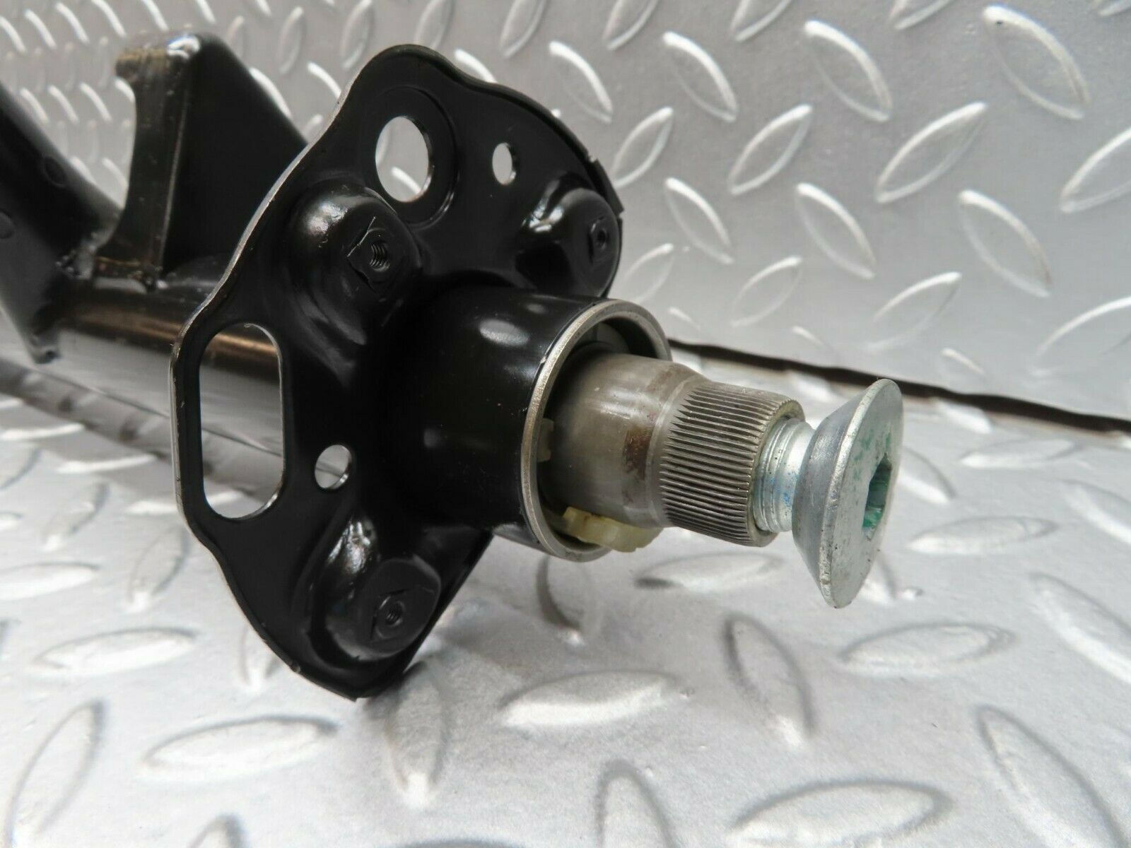 16343 Mercedes-Benz W124 260E Steering Column