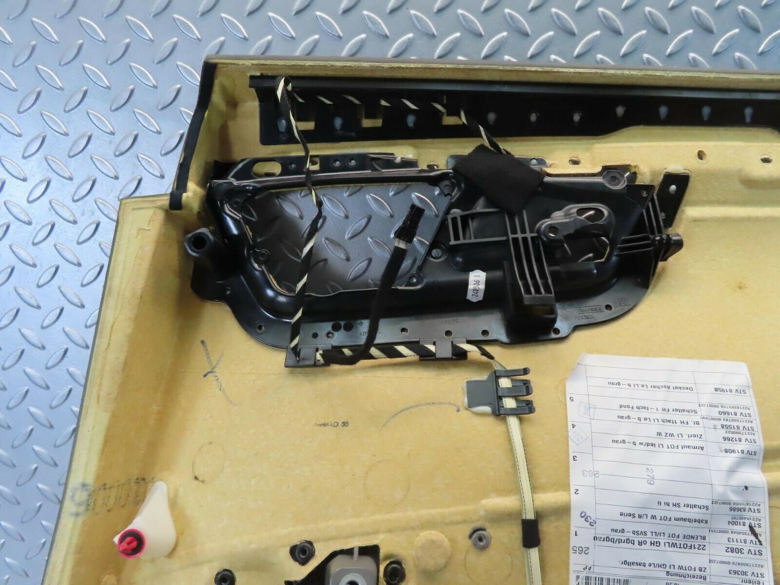 11170 Mercedes-Benz W221 S320 Rear Left Door Card