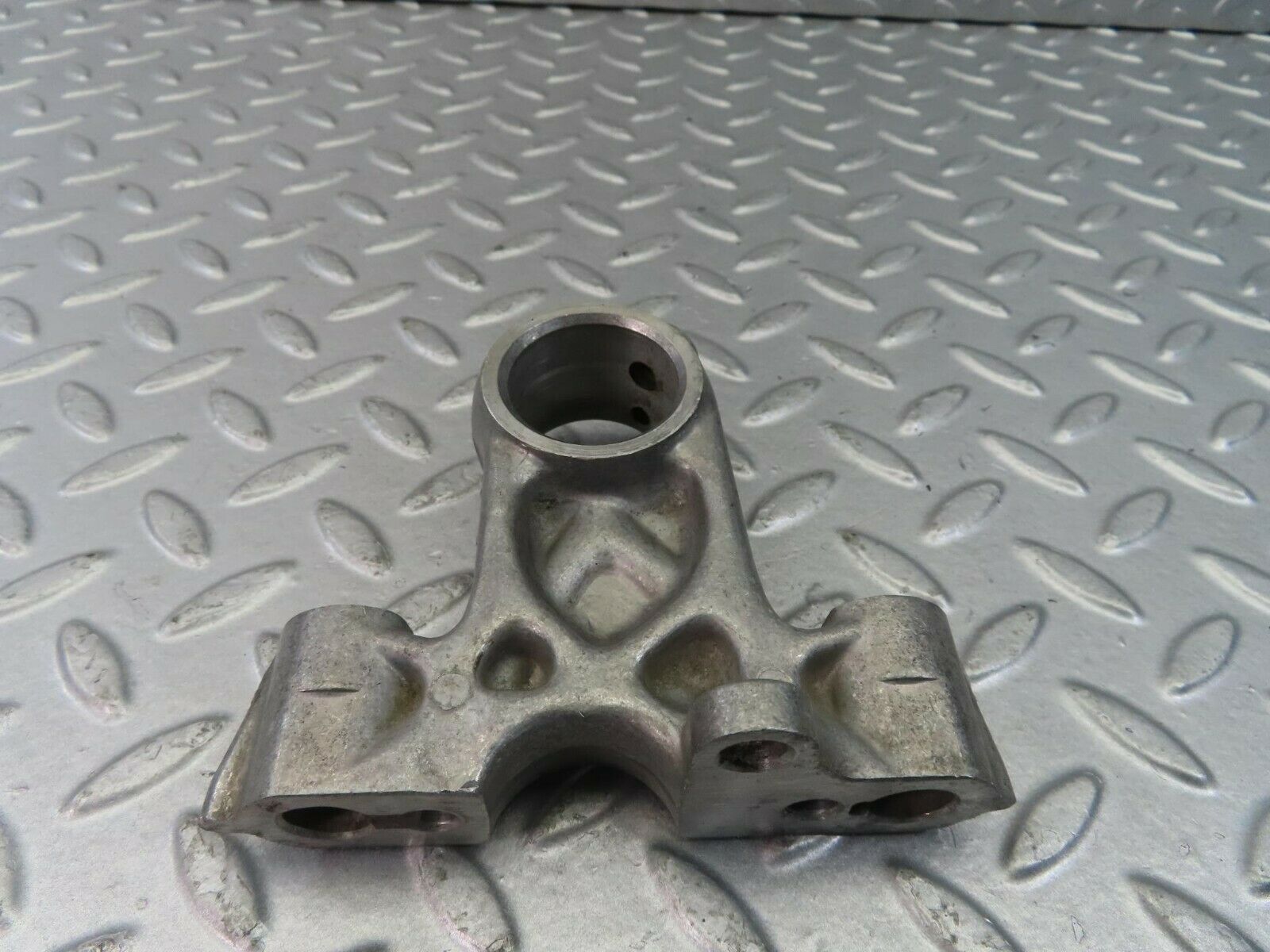 8949 Mercedes-Benz W108 Camshaft Tower Bearing 1800515110