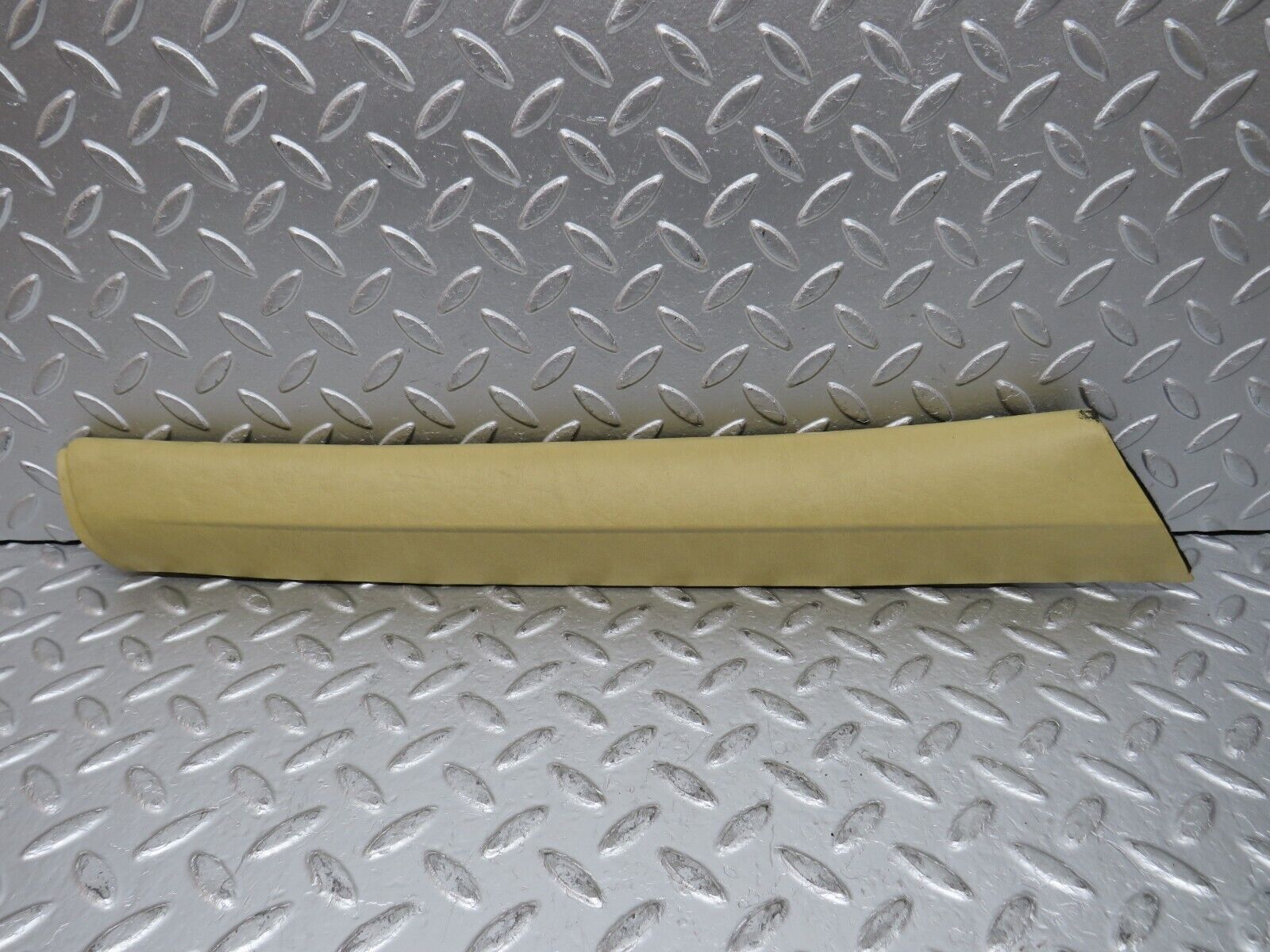 0498 Mercedes-Benz W123 230E A Pillar Cover Panel Right Beige