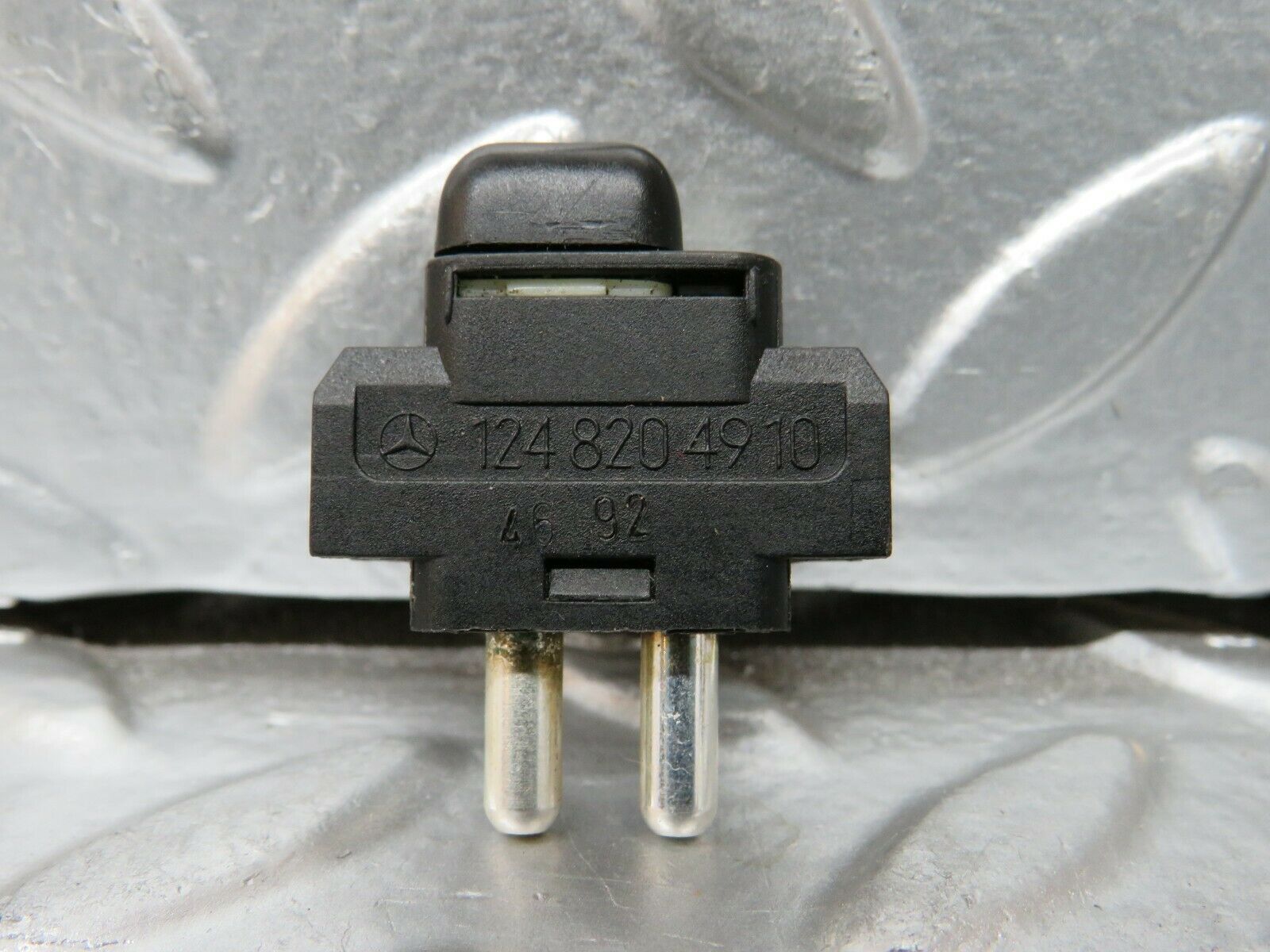 24296 Mercedes-Benz S124 220TE Wagon Child Lock Control Switch 1248204910