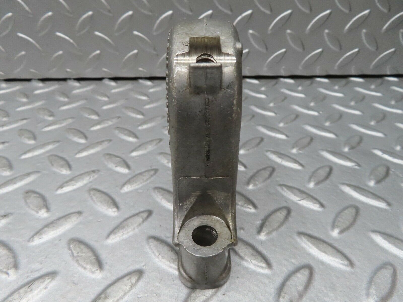 17726 Mercedes-Benz W116 450SEL Camshaft Tower Bearing 1160514312