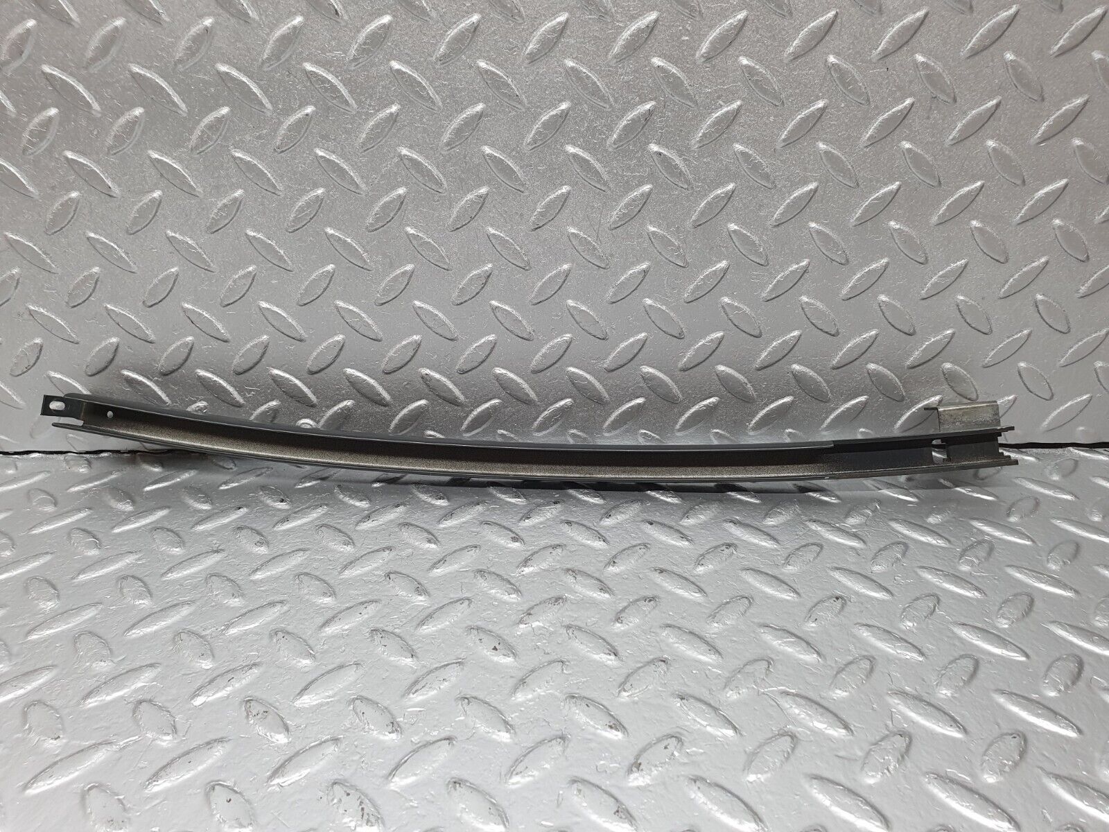 41419 Mercedes-Benz W124 200E Rear Right Door Window Channel