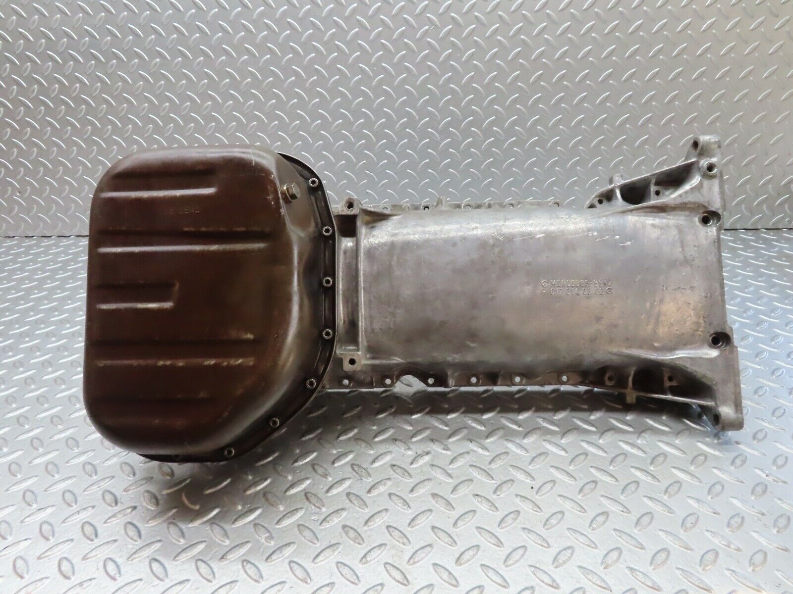 19273 Mercedes-Benz W123 300D Oil Pan Oil Sump 6170140302