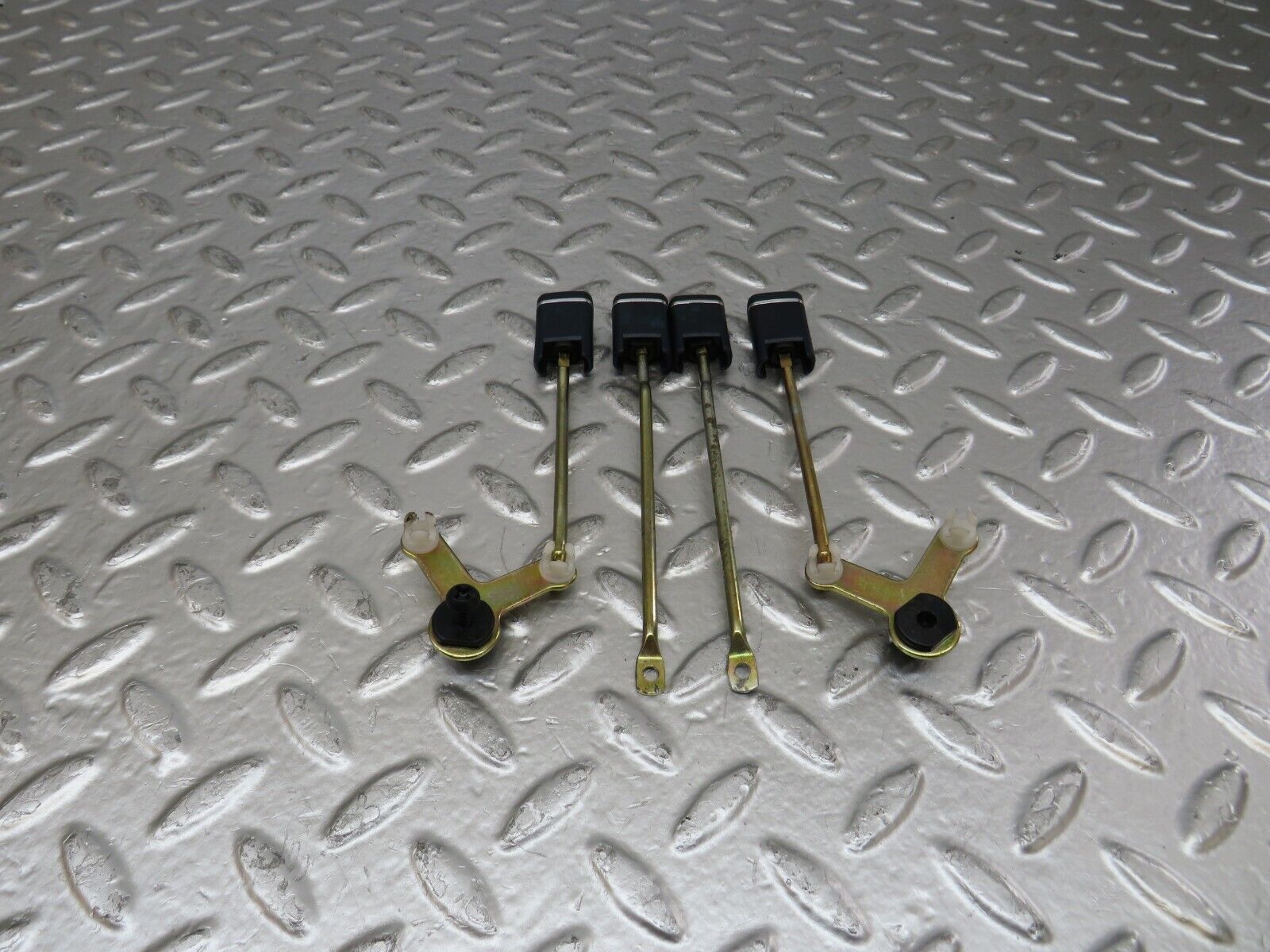 25044 Mercedes-Benz W140 S320 Front And Rear Door Lock Knob