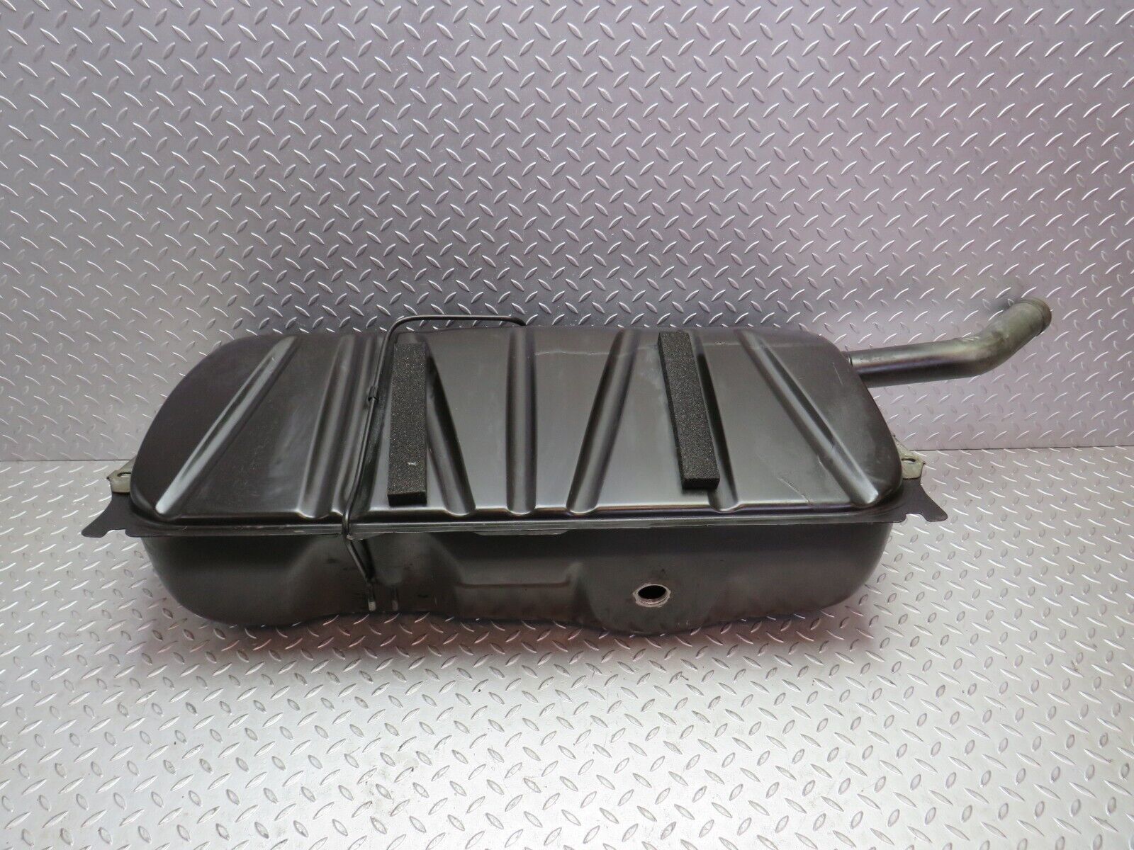 31442 Mercedes-Benz W123 200D Fuel Tank